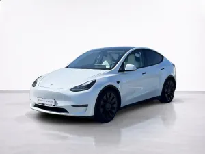 Tesla Model Y AWD Performance 2023