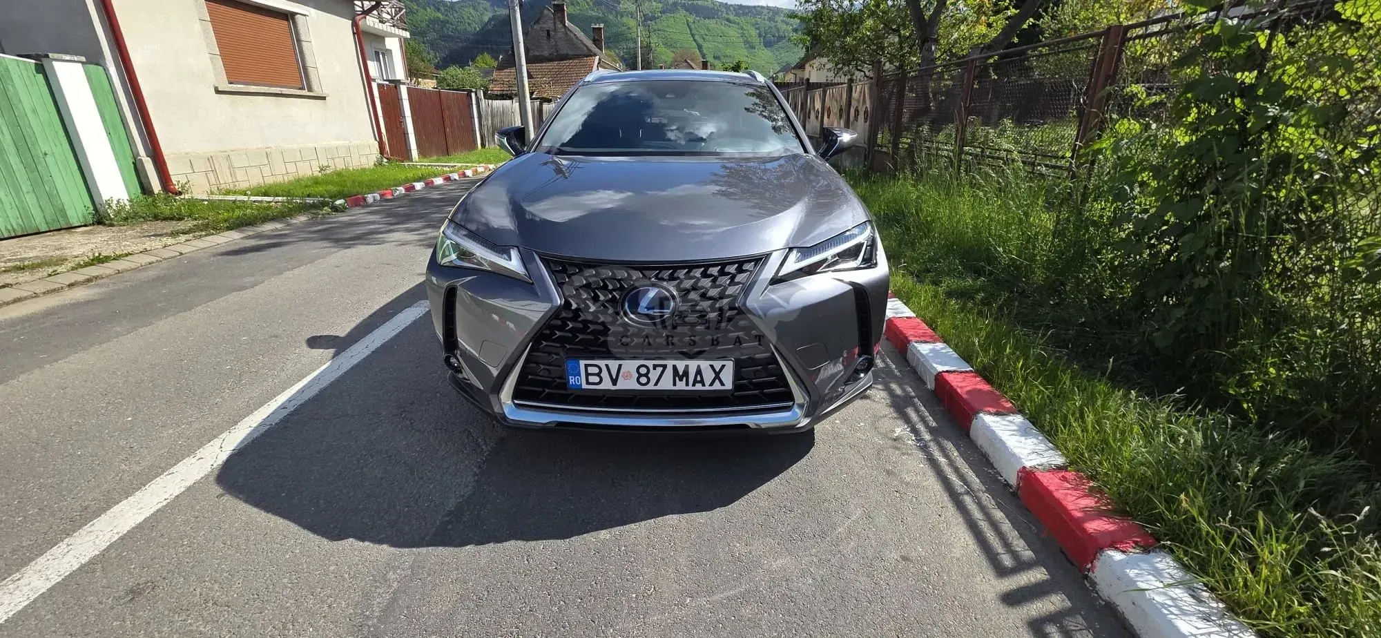 Lexus UX 200 2021