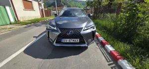 Lexus UX 200 2021