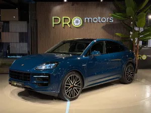 Porsche Cayenne E-Hybrid Black Edition 2023