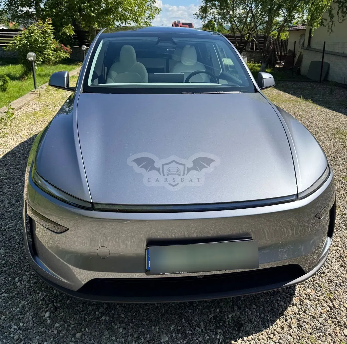Tesla Model Y 2025