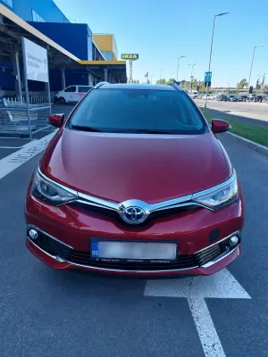 Toyota Auris 1.8 L VVT-i HSD Sol + 2018