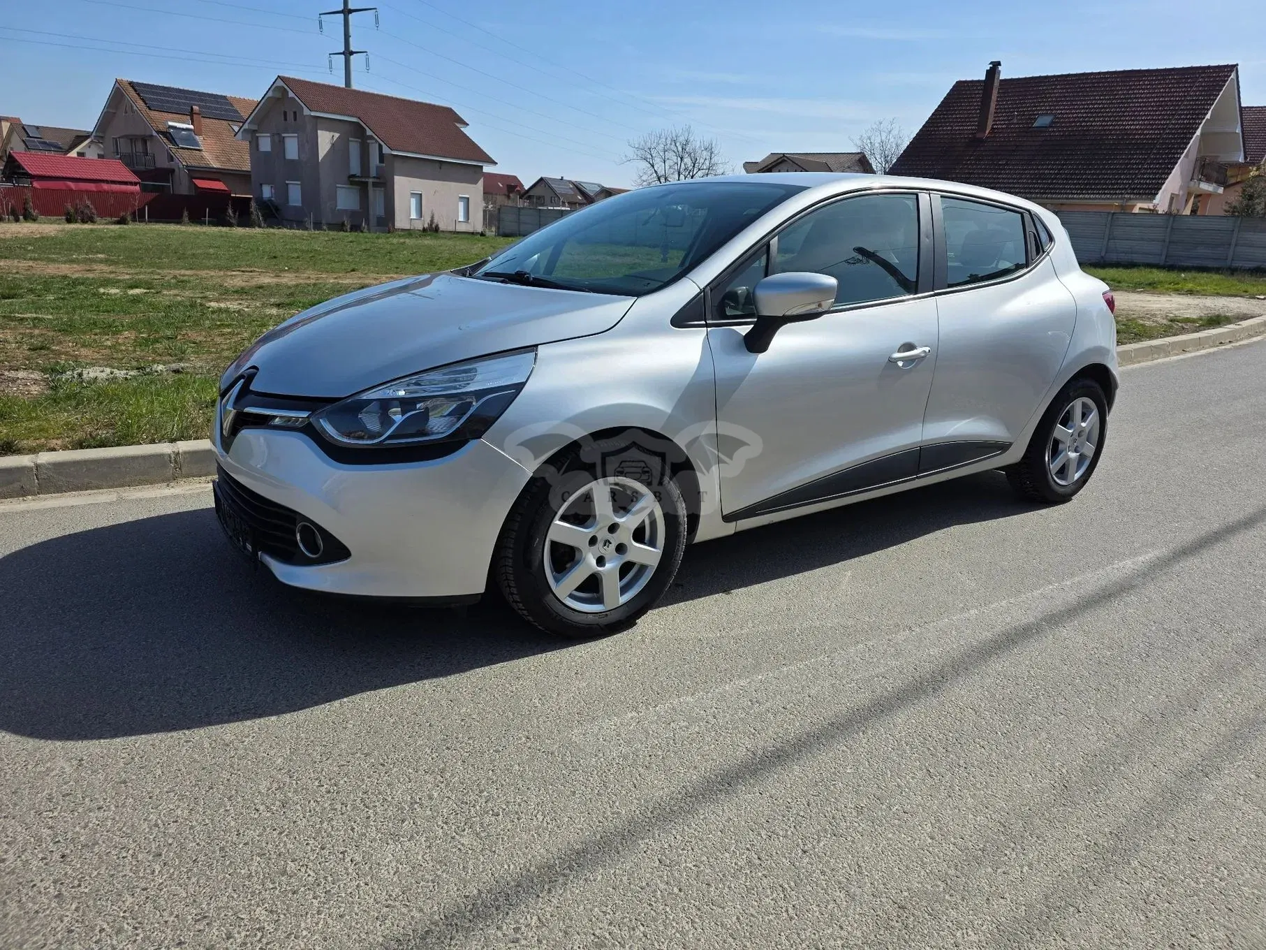 Renault Clio IV [2012 - 2019 Energy dCi 90 Start & Stop 83g Eco-Drive 2013