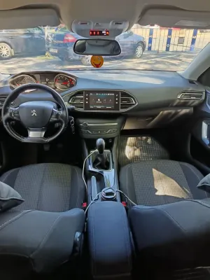 Peugeot 308 II [2013 - 2021] BlueHDi 120 Stop & Start Niveau 2 Business-Line 2017
