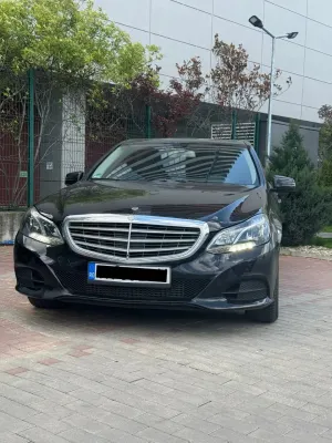 Mercedes-Benz E W212 [2009 - 2016] 200 BlueTEC 7G-TRONIC Avantgarde 2016