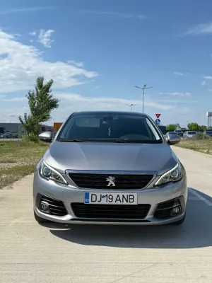 Peugeot 308 II [2013 - 2021] 1.2 L PureTech Turbo Access 2018