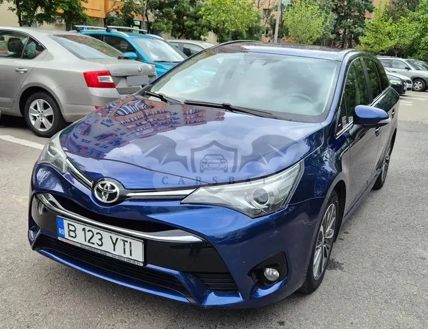 Toyota Avensis 2.0 D-4D Executive 2015