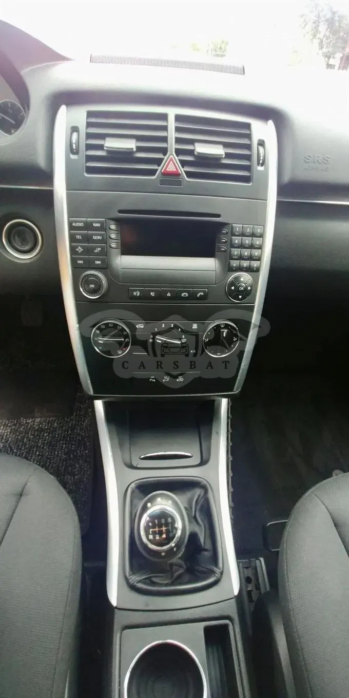 Mercedes-Benz EQB 2008