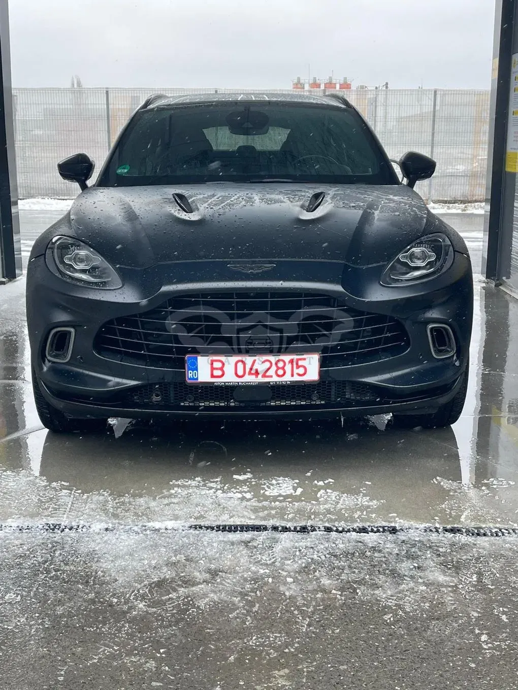 Aston Martin DBX Standard 2021