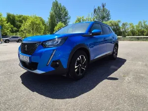 Peugeot 2008 II [2019 - Prezent] 1.2 L PureTech STT EAT8 Allure 2021