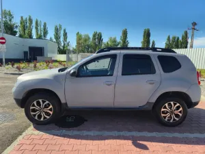 Dacia Duster 1.6 16V 4x2 Laureate 2014