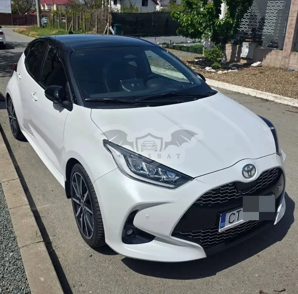 Toyota Yaris 1.5 VVT-i HSD Dynamic Bi-tone 2025