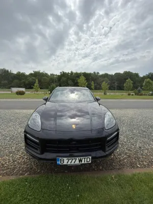 Porsche Cayenne Standard 2020