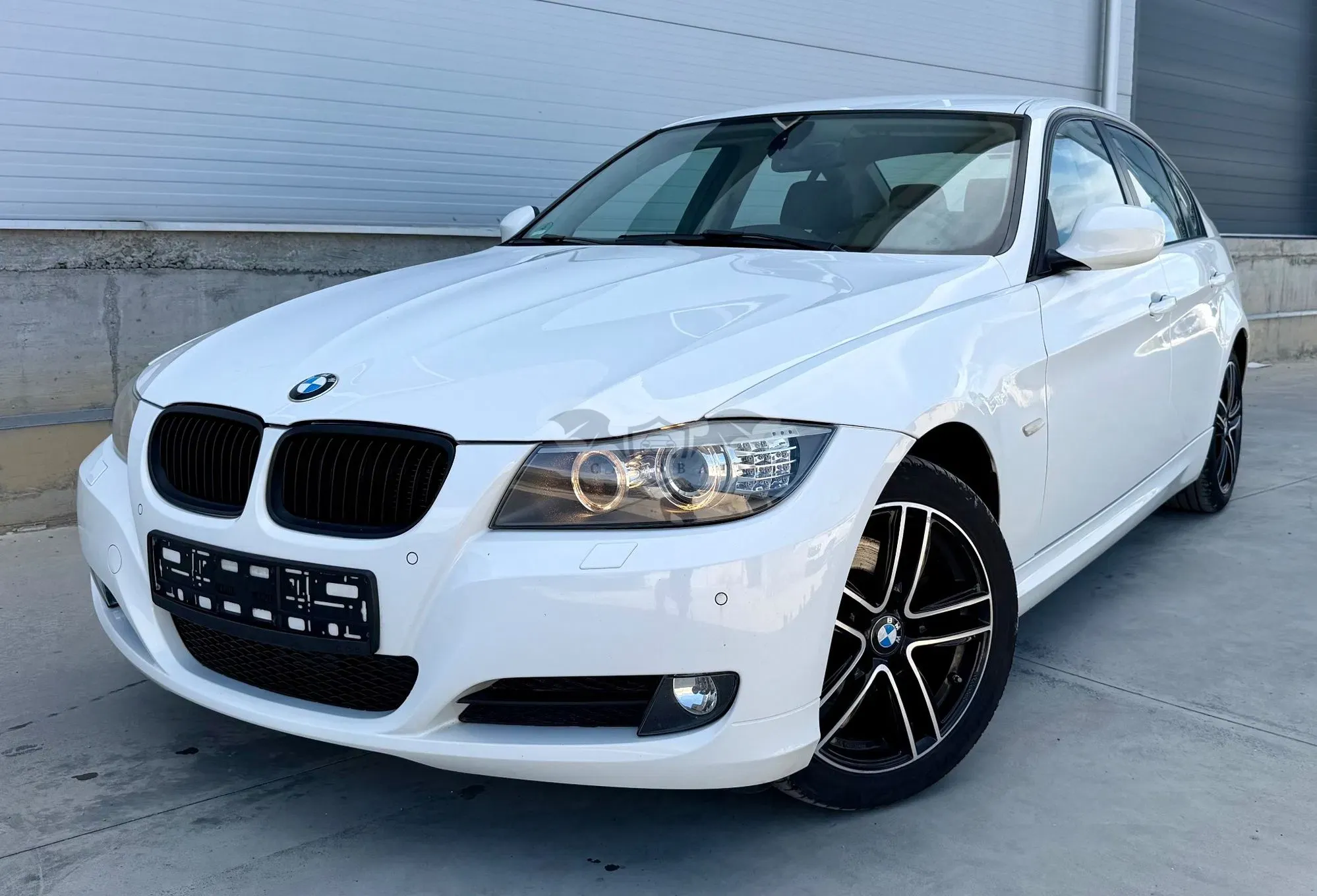 BMW 3 Series E90/E91/E92/E93 [2005 - 2013] 320d DPF Edition Exclusive 2010