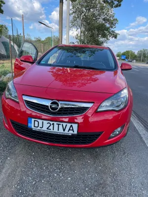 Opel Astra 2.0 CDTI DPF 2011