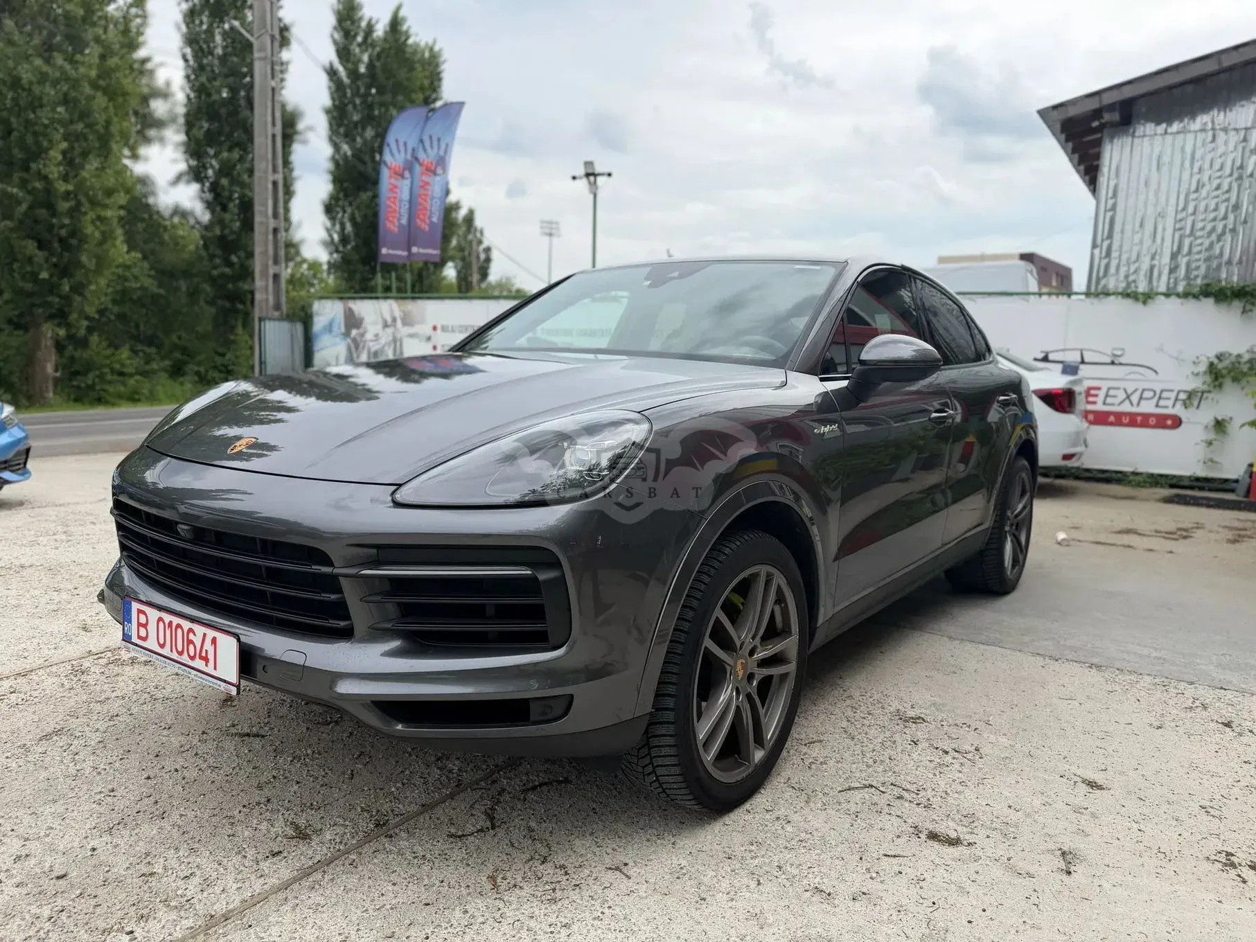Porsche Cayenne 2021