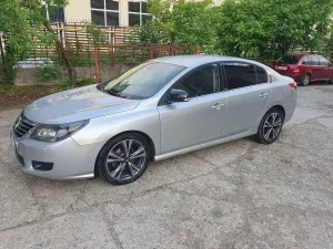 Renault Latitude (SM5) 2012