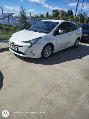 Toyota Prius IV [2015 - 2018] 1.8 Dual VVT-i Luna 2016