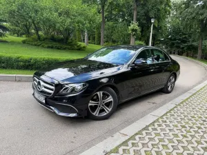 Mercedes-Benz E W213 [2016 - 2023] 200 d 9G-TRONIC Avantgarde 2019