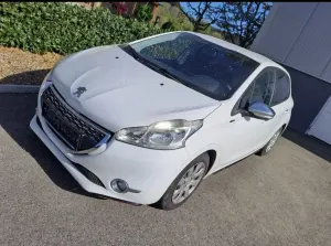 Peugeot 208 2014