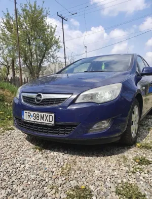 Opel Astra J [2009 - 2018] 2010