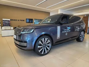 Land Rover Range Rover V [2021 - Prezent] 4.4 V8 P615 LWB MHEV SV 2025
