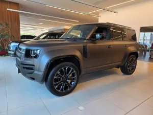 Land Rover Defender 2026