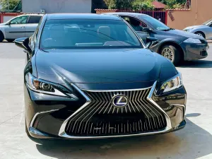 Lexus ES VII [2018 - Prezent] 300h Executive 2019