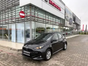 Toyota Yaris 1.5 VVT-i HSD Active 2025