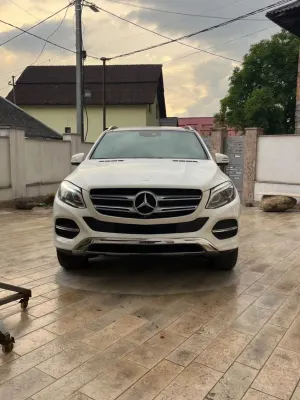Mercedes-Benz GLE 250 d 4MATIC 9G-TRONIC 2016