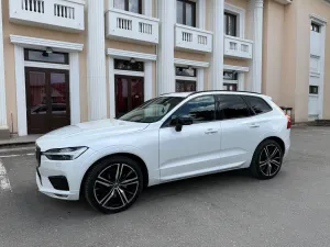 Volvo XC60 II [2017 - Prezent] B5 D AWD Geartronic RDesign 2021