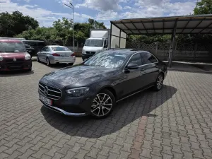 Mercedes-Benz E W213 [2016 - 2023] 300 de 4Matic 9G-TRONIC Avantgarde 2020