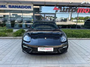 Porsche Panamera 2021