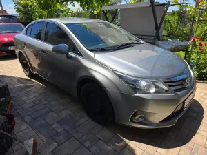 Toyota Avensis III [2009 - 2018] 2012