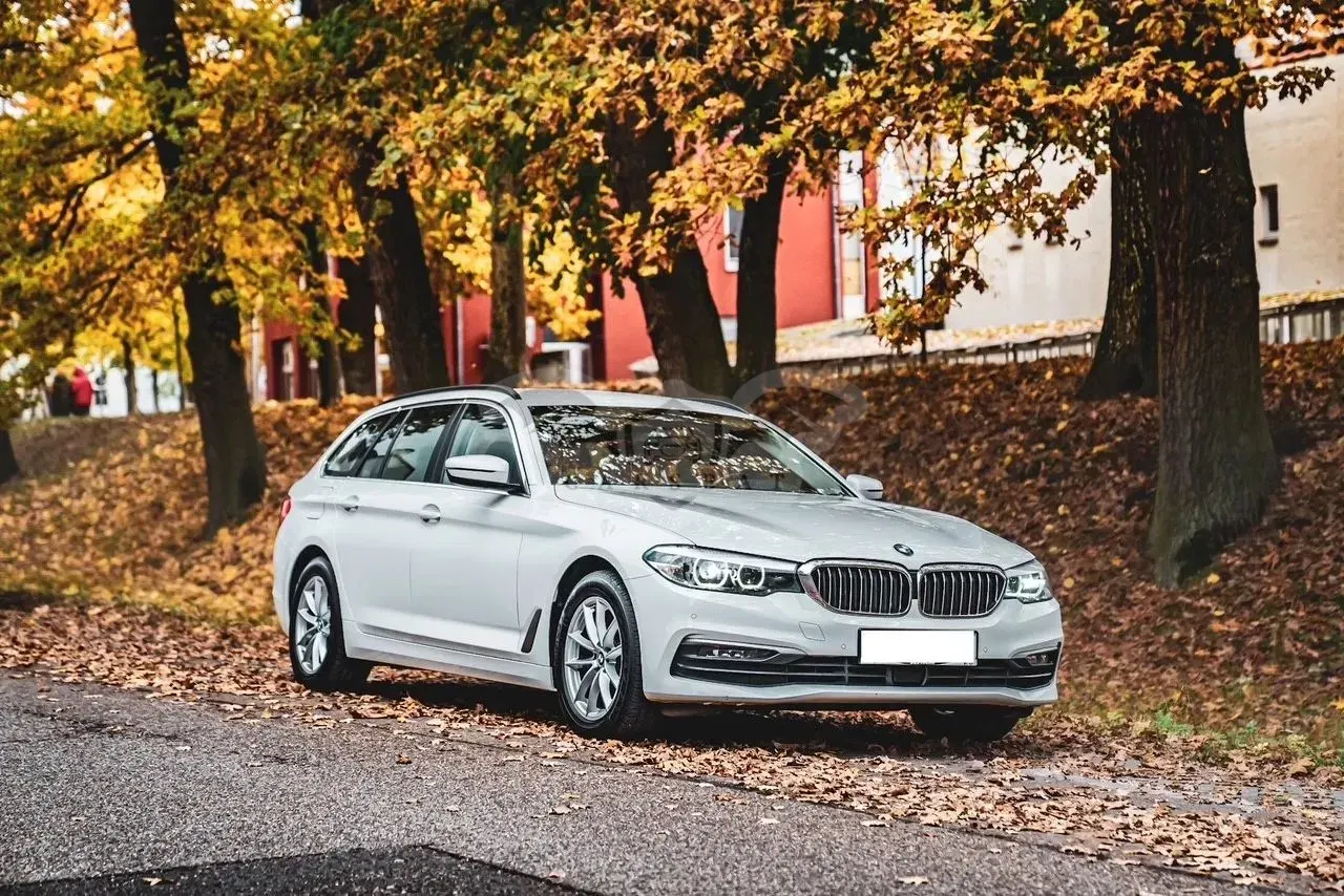BMW 5 Series G30/G31 [2017 - 2023] 520d xDrive AT 2019