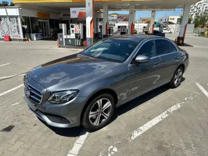 Mercedes-Benz E W213 [2016 - 2023] 220 d 4MATIC Aut. 2019