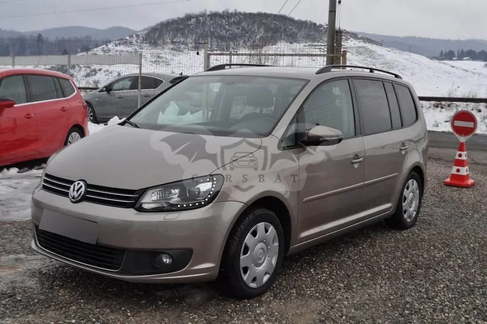 Volkswagen Touran 2.0 TDI BlueMotion Technology Highline 2013