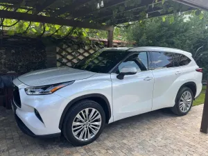 Toyota Highlander III [2020 - Prezent] 2.5 L Dynamic Force 248CP Executive Pearly 2022