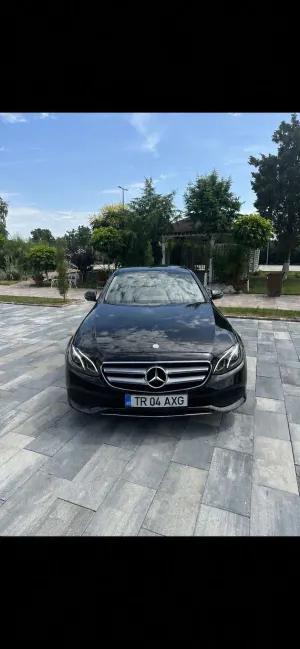 Mercedes-Benz E W213 [2016 - 2023] 220 d Aut. 2017