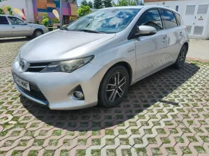 Toyota Auris II [2012 - 2018] 1.8 VVT-i Automatik Comfort 2015