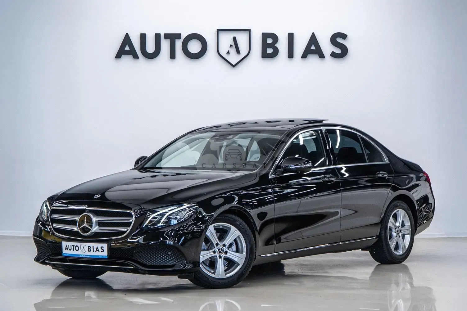 Mercedes-Benz E W213 [2016 - 2023] 220 d 9G-TRONIC Avantgarde 2017