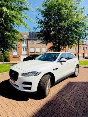 Jaguar F-Pace 20d AWD Pure 2016