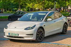 Tesla Model 3 RWD Hinterradantrieb 2023