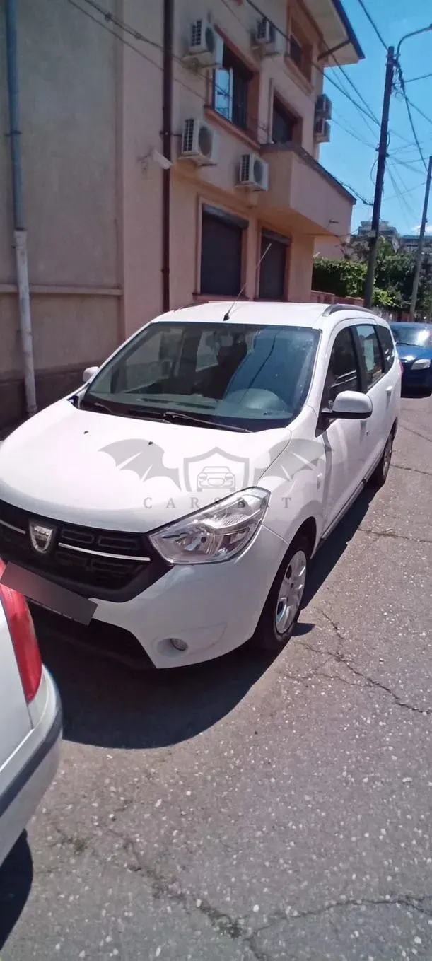 Dacia Lodgy 1.6 102 CP Laureate 2018