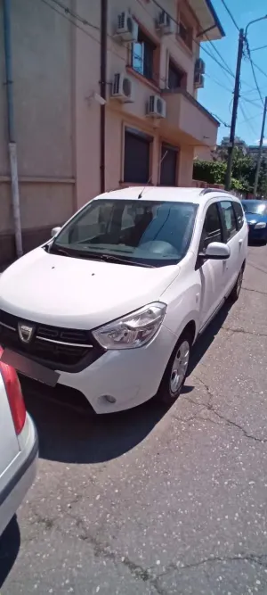 Dacia Lodgy 1.6 102 CP Laureate 2018
