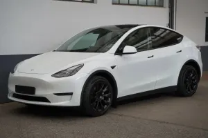 Tesla Model Y Long Range Dual Motor AWD 2023