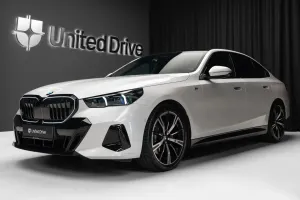 BMW 5 Series G60/G61 [2023-Prezent] 520i AT MHEV 2024
