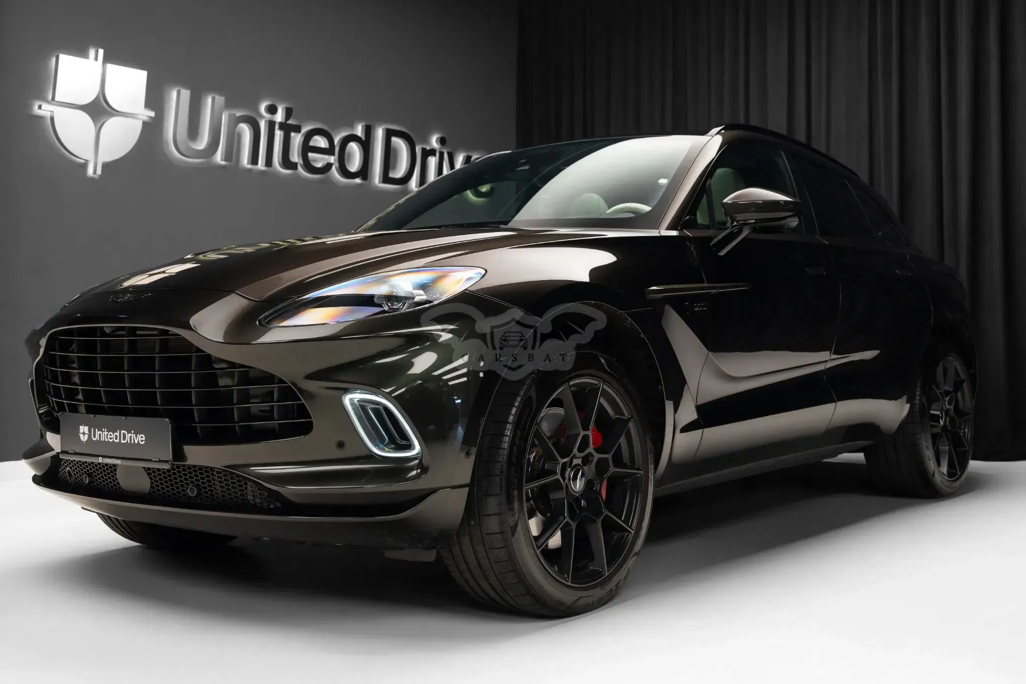 Aston Martin DBX 2020