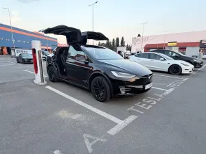 Tesla Model X 2017