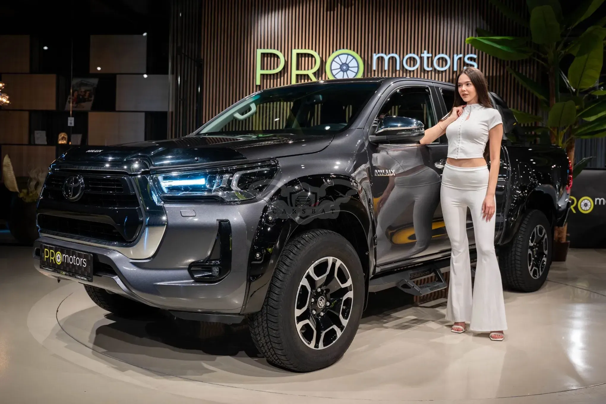 Toyota Hilux VIII [2015 - Prezent] 2.4D 150CP 4x4 Double Cab AT Executive 2025